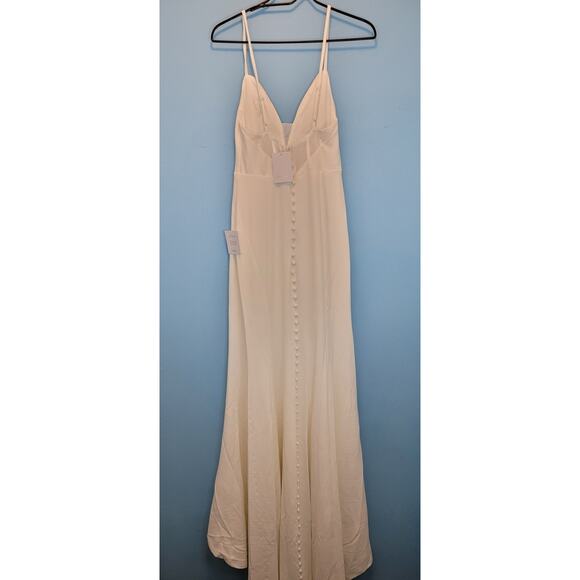 Dreamy Elegant Size Small NWT Lulus Wedding Dress Button Detail Spaghetti V-Neck - Picture 8 of 16